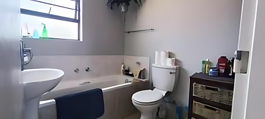 To Let 2 Bedroom Property for Rent in Costa Da Gama Western Cape